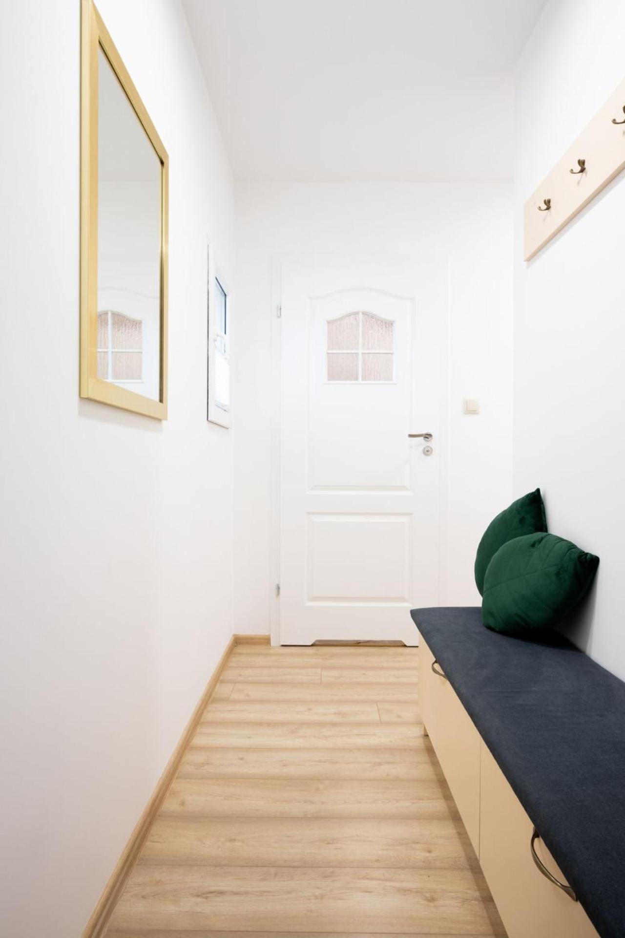 Apartamenty Gorki Male Tuszyn Esterno foto
