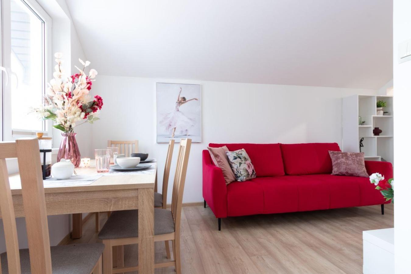 Apartamenty Gorki Male Tuszyn Esterno foto