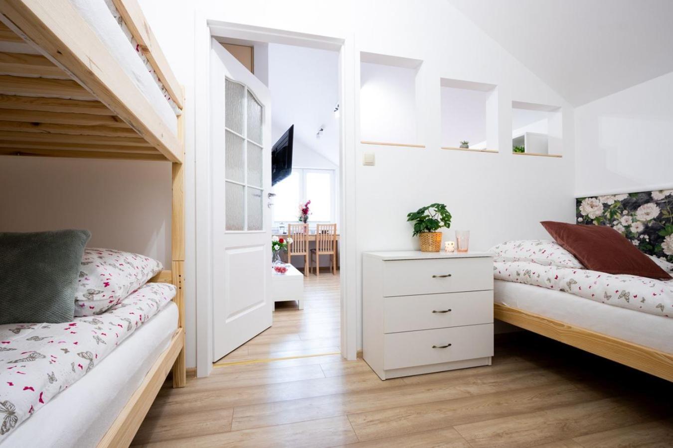 Apartamenty Gorki Male Tuszyn Esterno foto